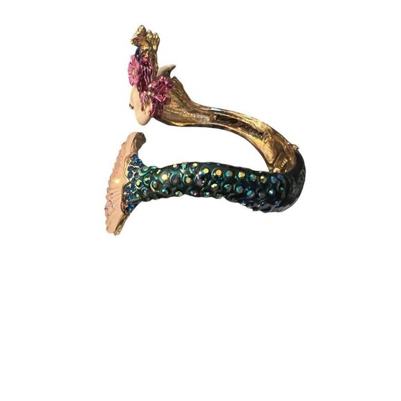 Betsy Johnson NWT mermaid cuff bracelet - Picture 4 of 8